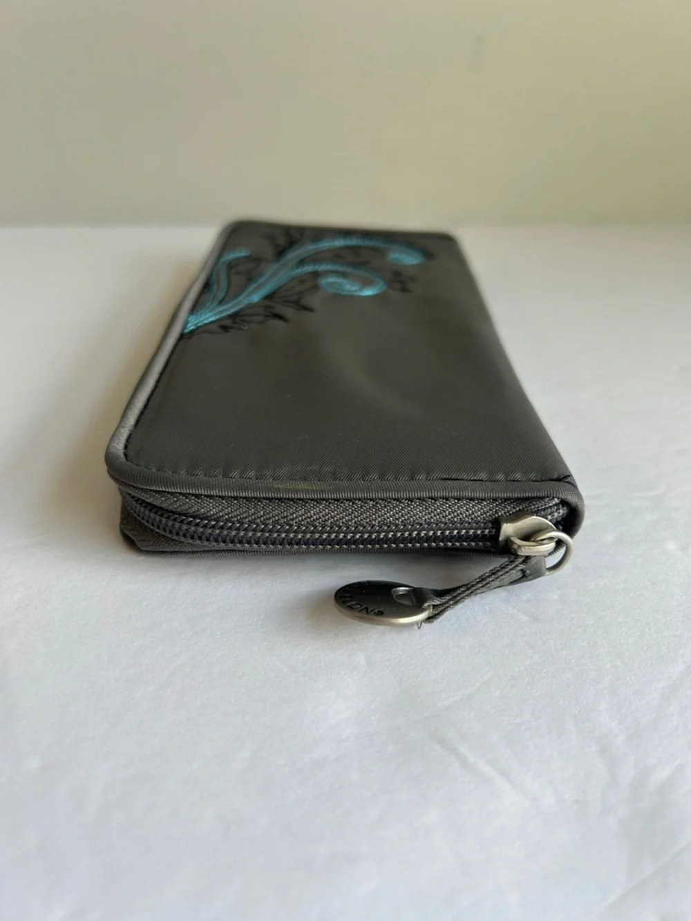 TRAVELON wallet grey